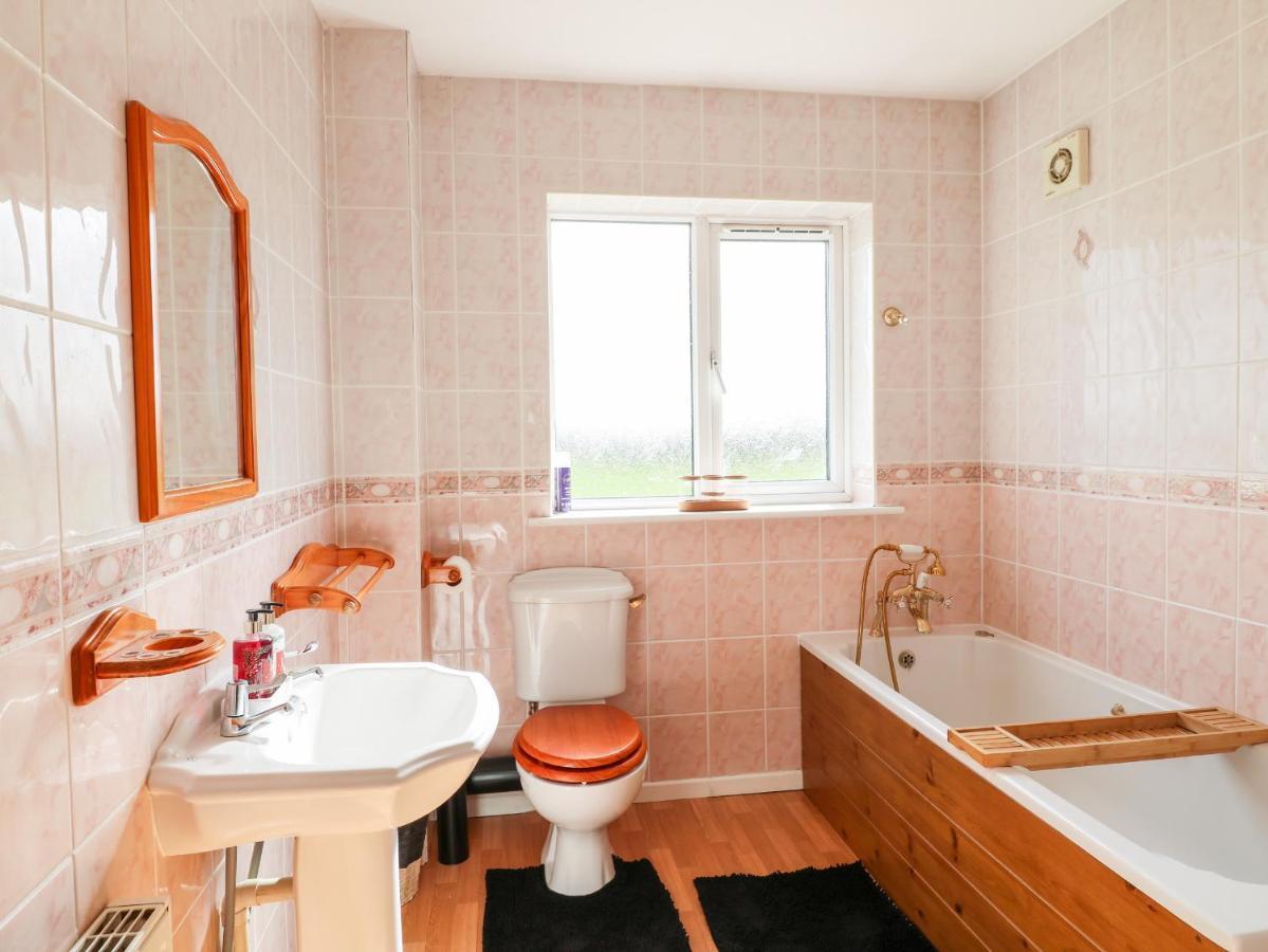 Tixall Manor Farm 스태퍼드 외부 사진
