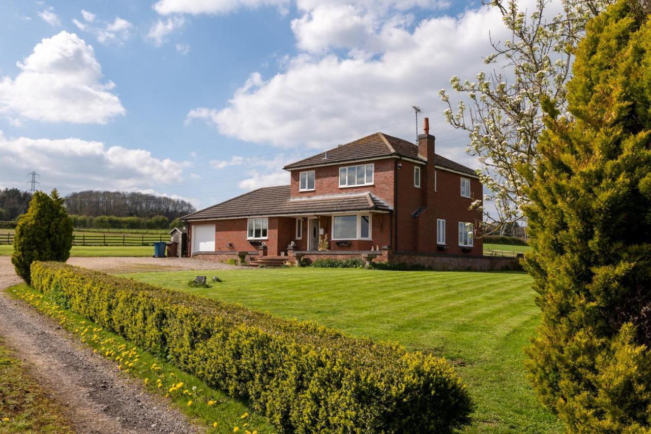 Tixall Manor Farm 스태퍼드 외부 사진