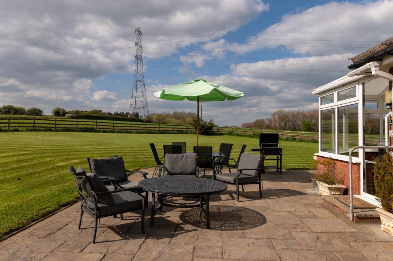 Tixall Manor Farm 스태퍼드 외부 사진